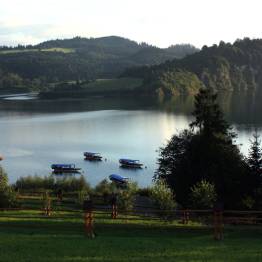 CZORSZTYNIANKA, Czorsztyn järvel gondoolidega paadi- ja ekskursioonid, JĘDRUŚ majutus, Poola Pieniny