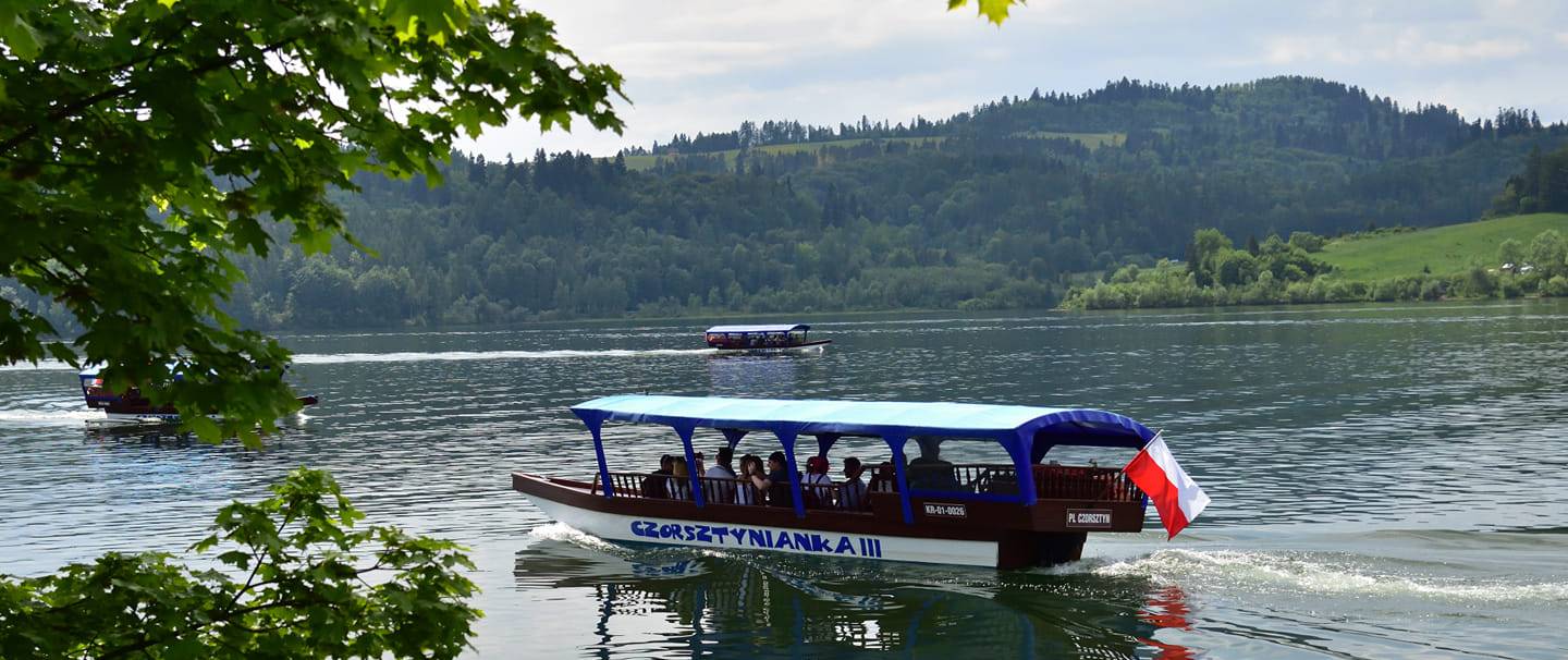 CZORSZTYNIANKA, Czorsztyni järvel paadi- ja gondoolituurid, majutus JĘDRUŚ Poola Pieniny