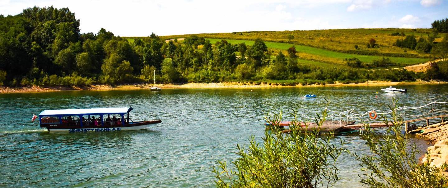 CZORSZTYNIANKA, Czorsztyni järvel paadi- ja gondoolituurid, majutus JĘDRUŚ Poola Pieniny